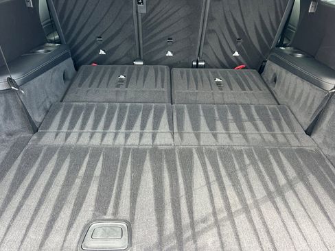 Used 2025 Mercedes-Benz GLS 450 4MATIC image 19