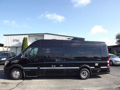 Used 2014 Mercedes-Benz Sprinter 3500 image 2