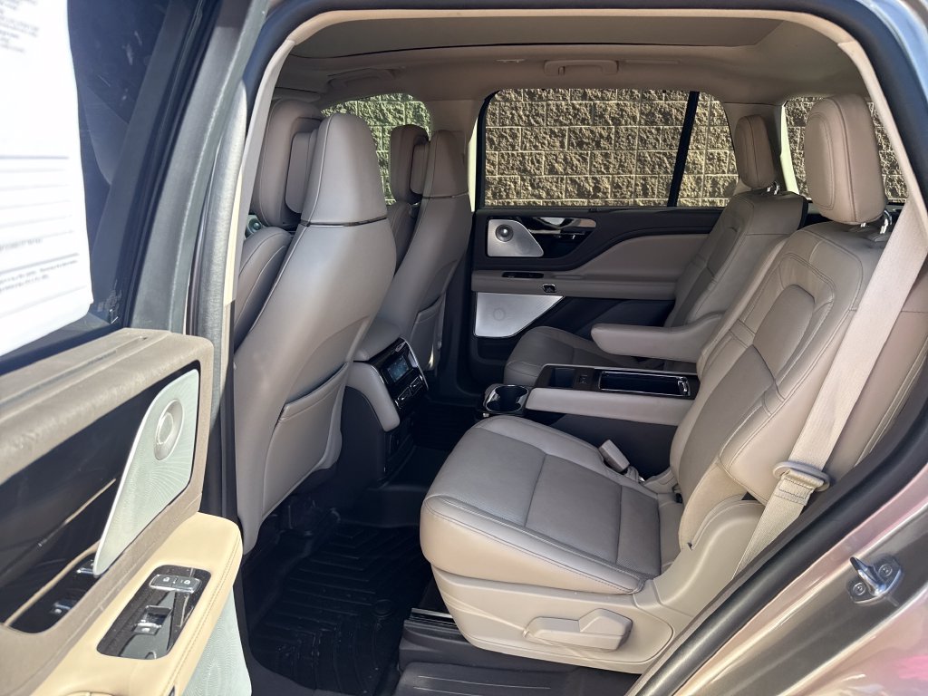 Used 2021 Lincoln Aviator Reserve w/ Equipment Group 201A AWD/4WD image 20