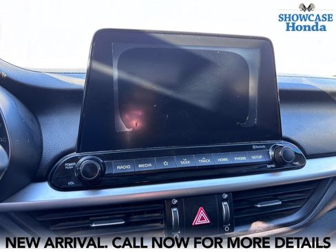 Used 2020 Kia Forte LXS FWD image 11