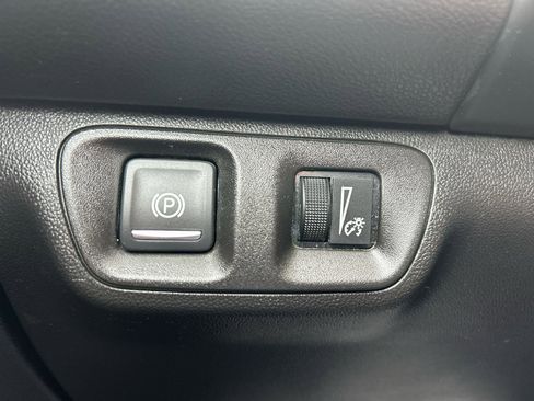 Used 2019 GMC Acadia SLT image 11