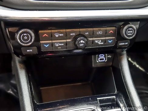 Used 2022 Jeep Compass Limited AWD/4WD image 17