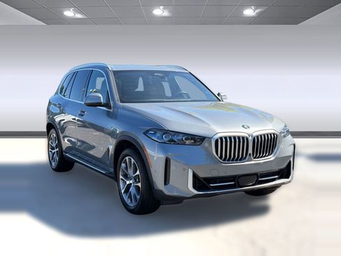 Certified 2026 BMW X5 xDrive40i w/ Climate Comfort Package AWD/4WD image 7