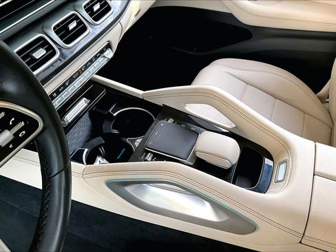 Used 2023 Mercedes-Benz GLE 350 4MATIC w/ Premium Package image 17