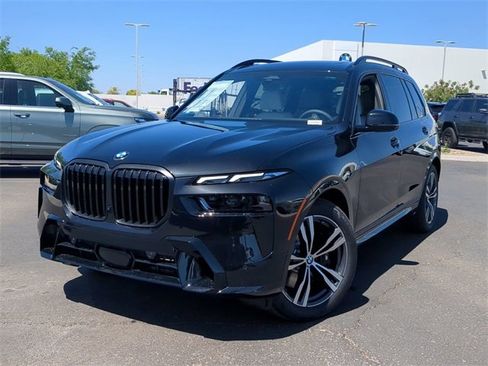 New 2025 BMW X7 xDrive40i w/ M Sport Package image 3