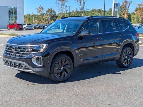New 2026 Volkswagen Atlas SE FWD image 8