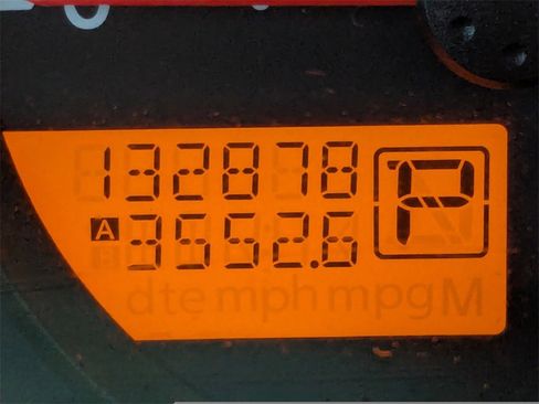 Used 2015 Nissan Frontier SV w/ SV Value Truck Package image 30