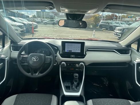 Used 2023 Toyota RAV4 XLE image 12