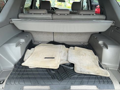 Used 2007 Toyota 4Runner SR5 AWD/4WD image 25
