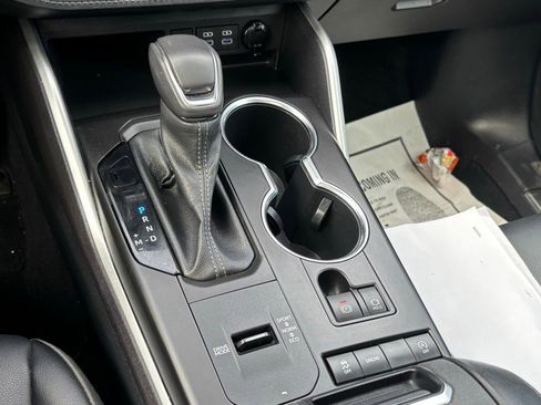 Used 2022 Toyota Highlander XSE image 12