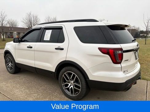 Used 2017 Ford Explorer Sport w/ Equipment Group 401A image 5