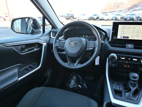 Used 2024 Toyota RAV4 LE image 9