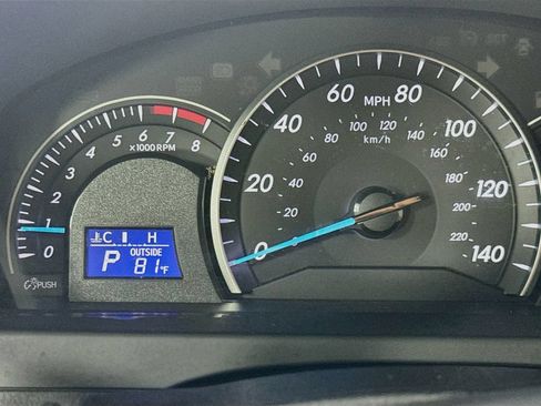 Used 2013 Toyota Camry LE FWD image 14