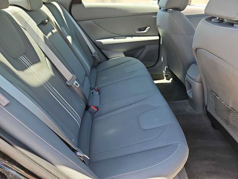 Certified 2025 Hyundai Elantra SEL FWD image 20