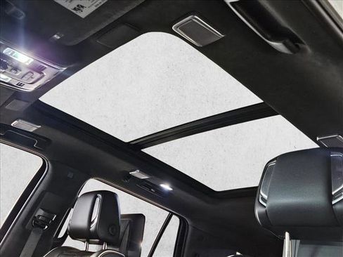 Used 2023 Cadillac Escalade Sport Platinum w/ LPO, ONYX Package image 16