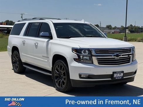 Used 2020 Chevrolet Suburban Premier w/ Max Trailering Package AWD/4WD image 2