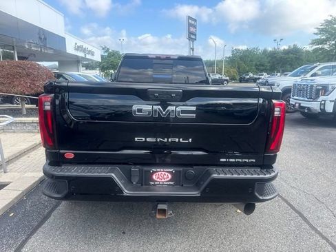 Used 2024 GMC Sierra 3500 Denali Ultimate AWD/4WD image 10