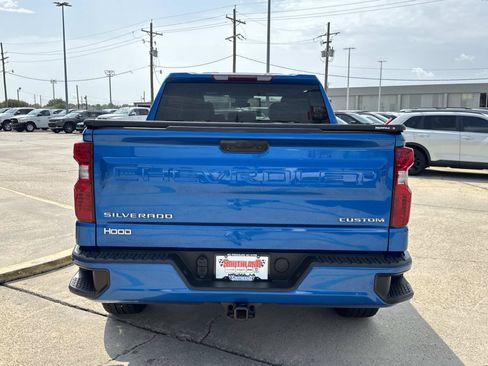 Used 2023 Chevrolet Silverado 1500 Custom AWD/4WD image 6