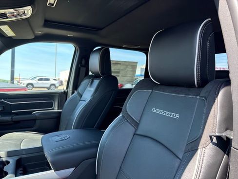 New 2026 RAM 3500 Laramie AWD/4WD image 9