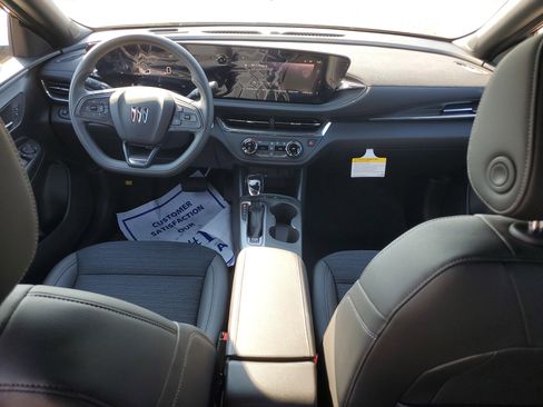 New 2025 Buick Envista Preferred image 14