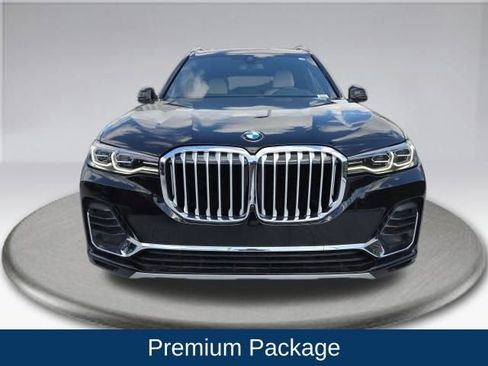 Used 2022 BMW X7 xDrive40i w/ Premium Package image 9
