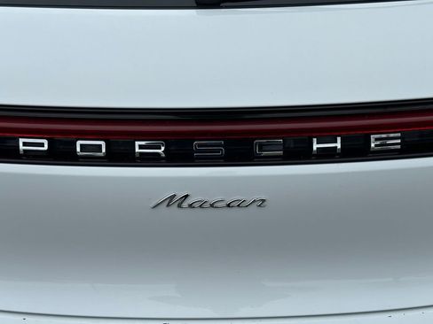 Used 2019 Porsche Macan AWD/4WD image 41