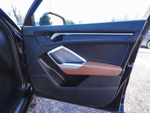 Used 2025 Audi Q3 2.0T Premium image 11