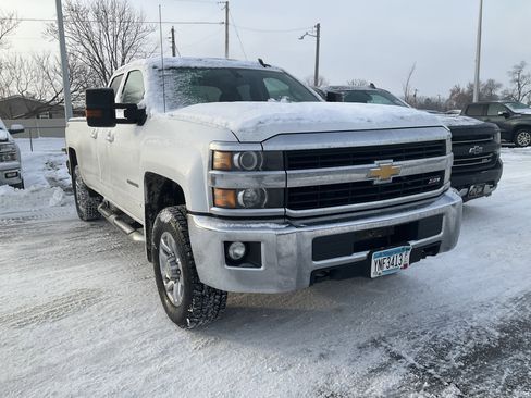 Used 2017 Chevrolet Silverado 3500 LT image 2