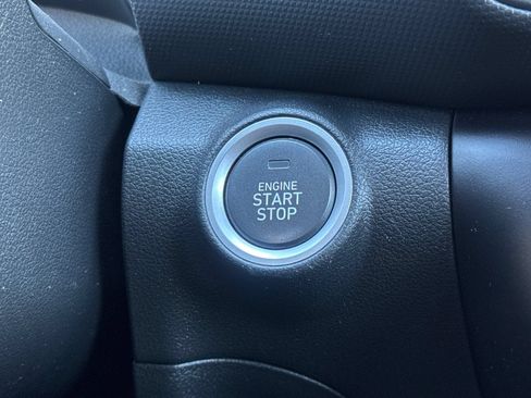 Used 2022 Hyundai Kona SEL FWD image 33