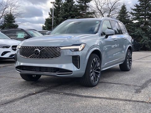 New 2026 Volvo XC90 B6 Ultra image 3