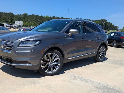 Used 2021 Lincoln Nautilus Reserve w/ Equipment Group 201A FWD image 4