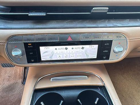 Used 2023 Genesis G90 3.5T image 20