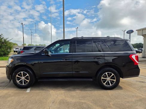 Used 2020 Ford Expedition XLT w/ Cargo Package RWD image 8