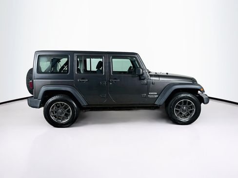 Used 2018 Jeep Wrangler Unlimited Sport w/ Connectivity Group AWD/4WD image 10
