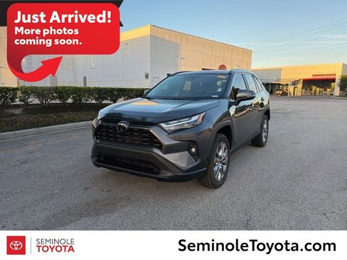 Used 2022 Toyota RAV4 XLE Premium image 1