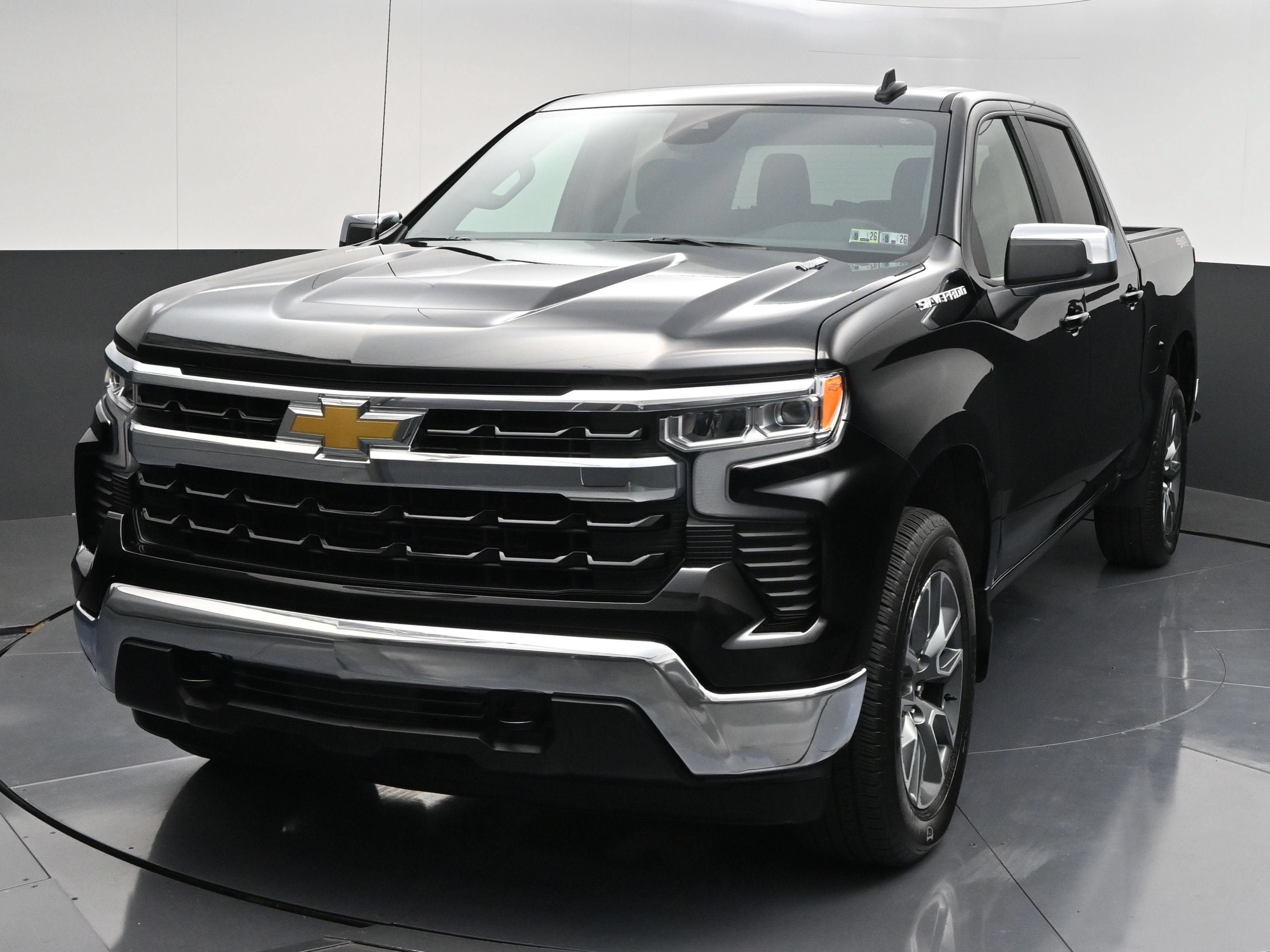 Certified 2026 Chevrolet Silverado 1500 LT AWD/4WD image 4