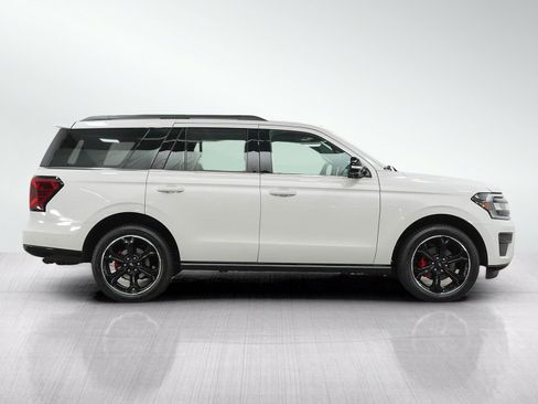 Used 2024 Ford Expedition Limited AWD/4WD image 6