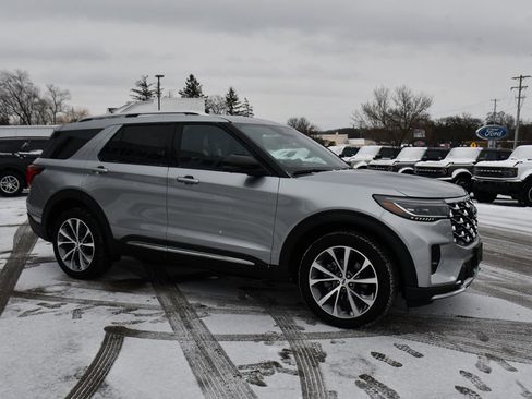 Used 2025 Ford Explorer Platinum w/ Ultimate Package image 8