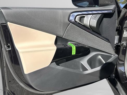 Used 2026 BMW X3 xDrive30 w/ Premium Package image 16