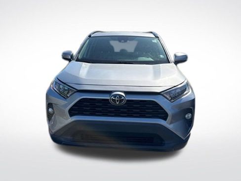 Used 2021 Toyota RAV4 XLE AWD/4WD image 2