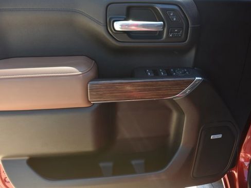 Used 2021 Chevrolet Silverado 1500 High Country w/ Technology Package AWD/4WD image 14