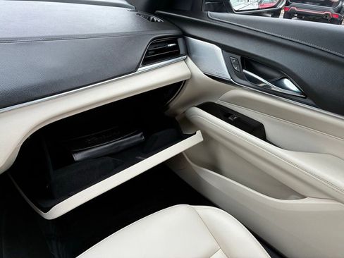 Used 2022 Cadillac CT4 Luxury w/ Sun And Sound Package image 36