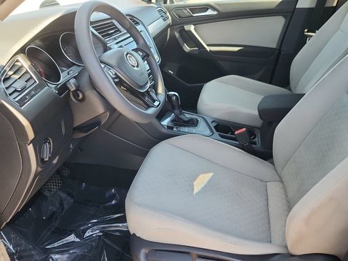 Used 2018 Volkswagen Tiguan S FWD image 7