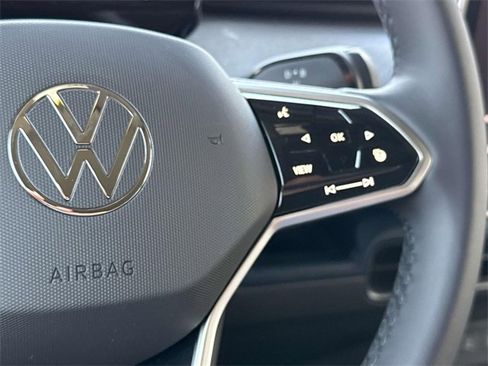 New 2025 Volkswagen ID. Buzz Pro S image 9