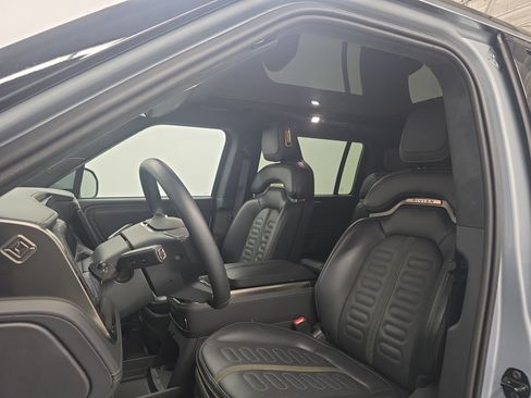 Used 2024 Rivian R1S Adventure AWD/4WD image 20