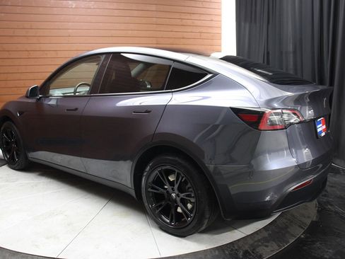 Used 2023 Tesla Model Y Long Range image 9
