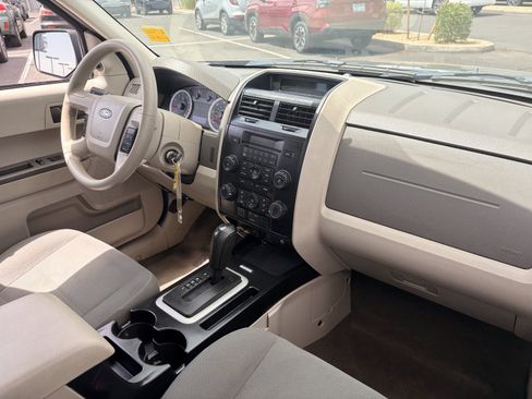 Used 2012 Ford Escape XLS FWD image 12