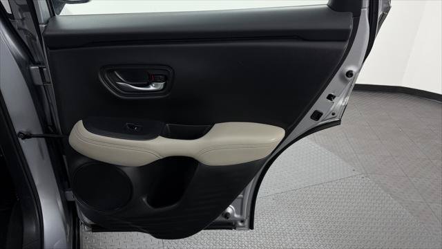Used 2023 Honda HR-V LX image 18