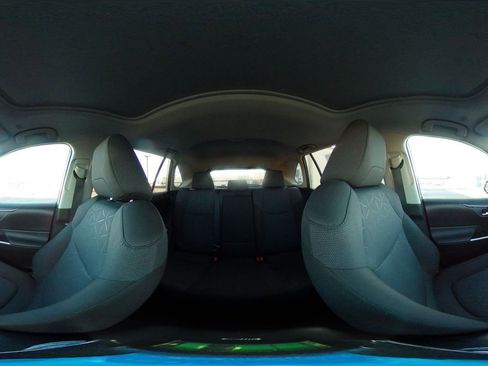 Used 2025 Toyota RAV4 XLE w/ Convenience Package image 42