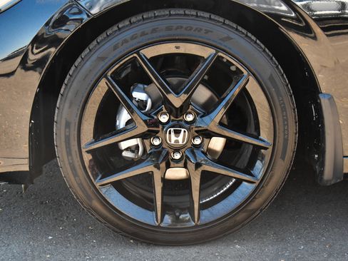 Used 2025 Honda Civic Sport image 12